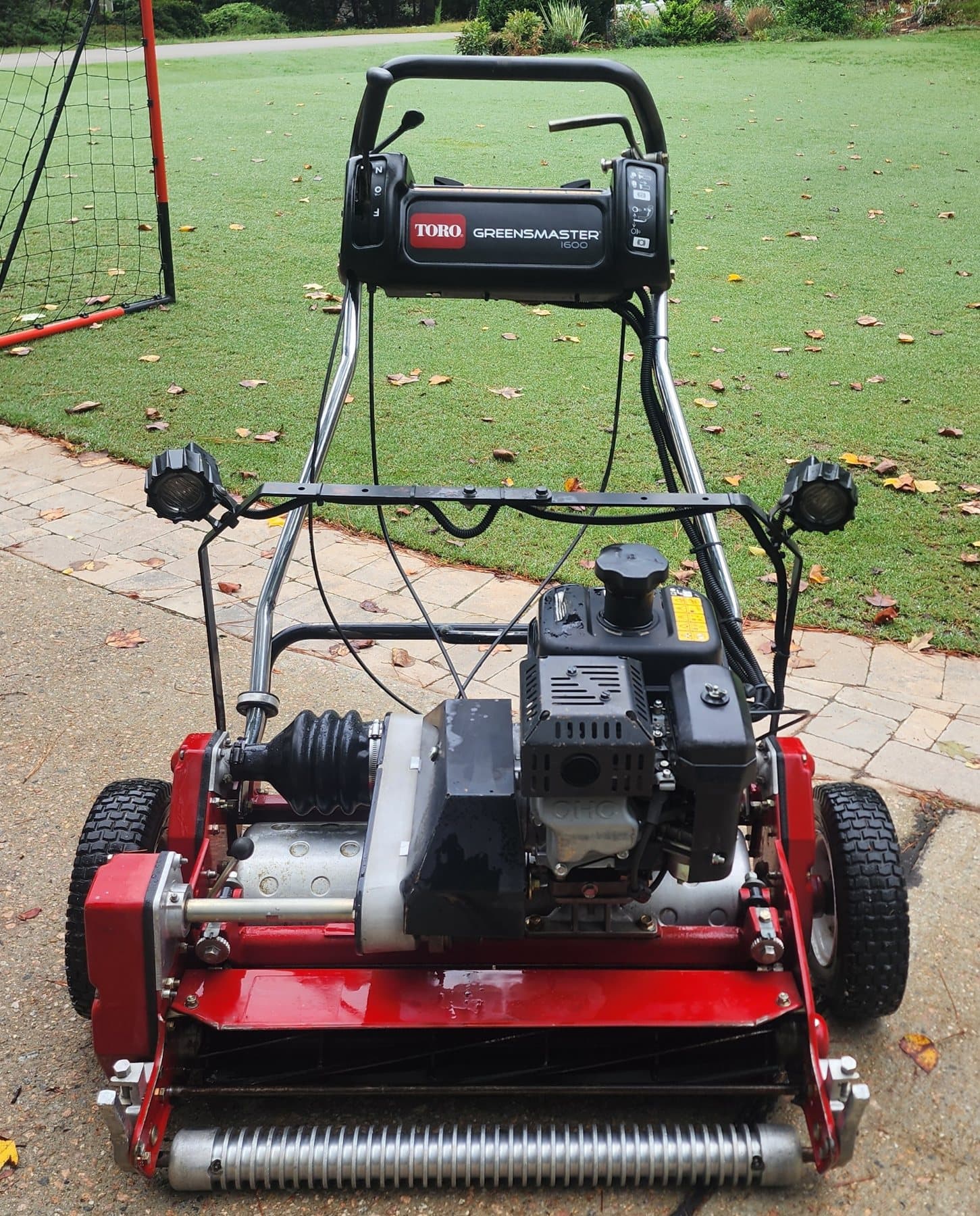 2016 Toro Greensmaster 1600 equipment photo 1